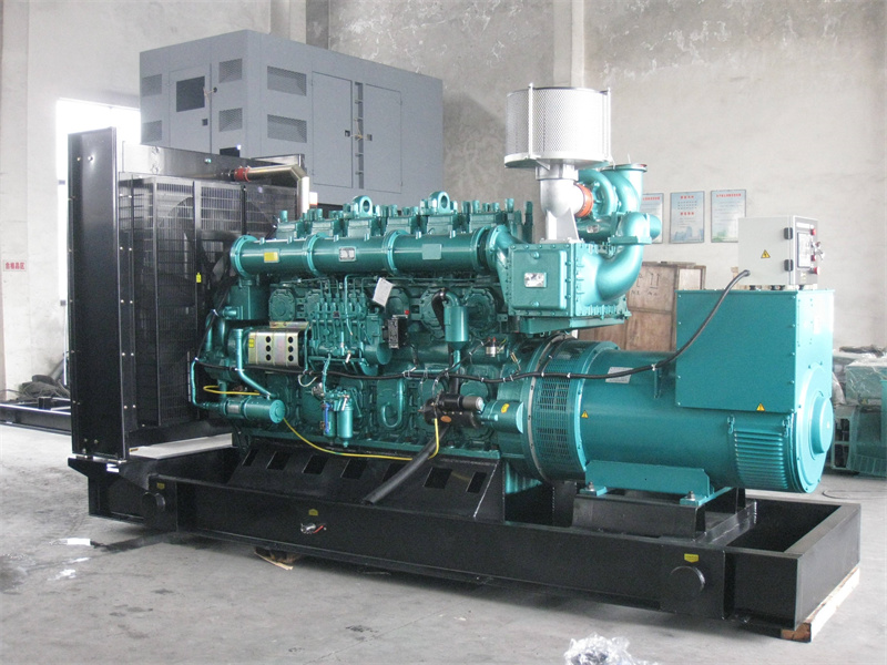 洱源200KW 柴油发电机的油耗是多少？